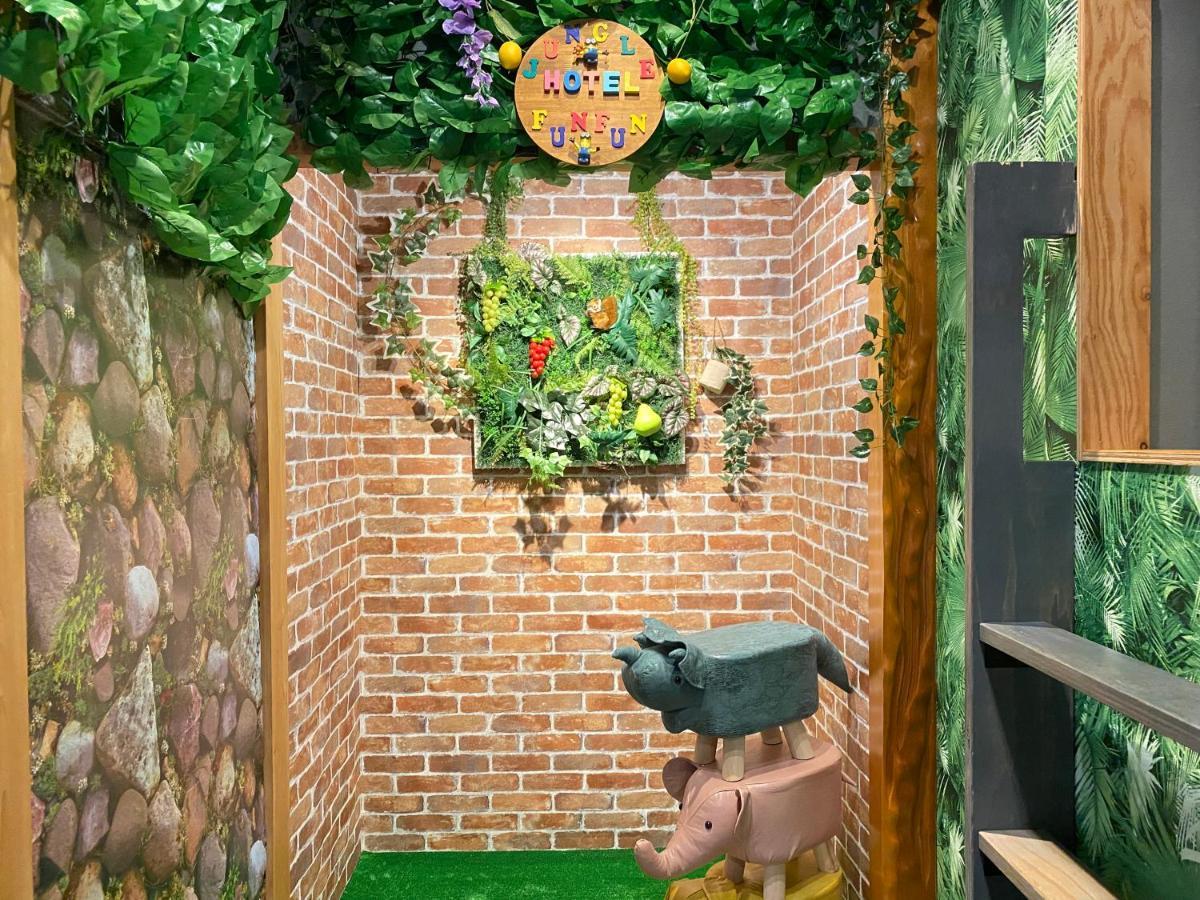 Hotel Jungle Fun Fun Osaka Exterior photo